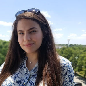 Meet your Posher, Faten